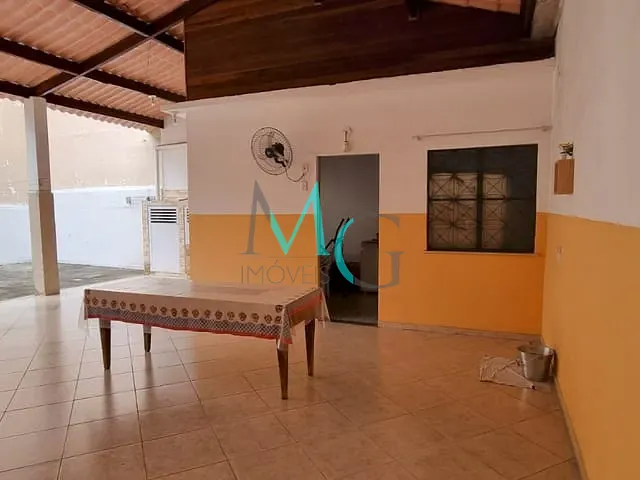 Casa com 293m² 4 quartos e 3 banheiros, à venda, no bairro Campo Grande em Rio de Janeiro