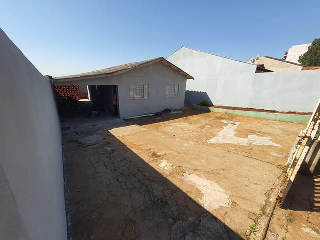 Casa 2 quartos e 1 banheiro, à venda, no bairro Planta São Francisco em Cambé