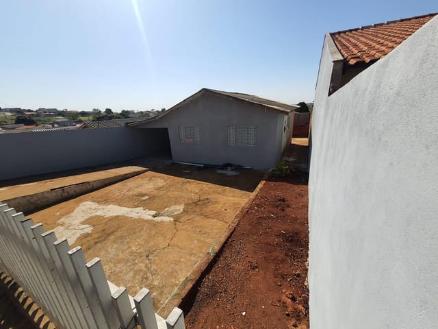 Casa 2 quartos e 1 banheiro, à venda, no bairro Planta São Francisco em Cambé