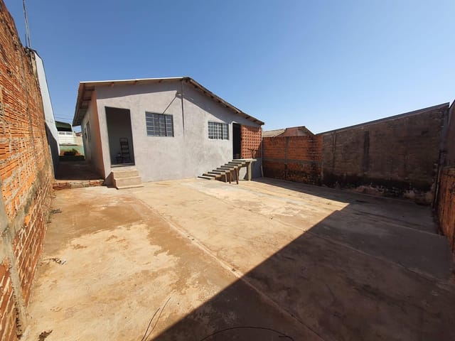 Casa 2 quartos e 1 banheiro, à venda, no bairro Planta São Francisco em Cambé