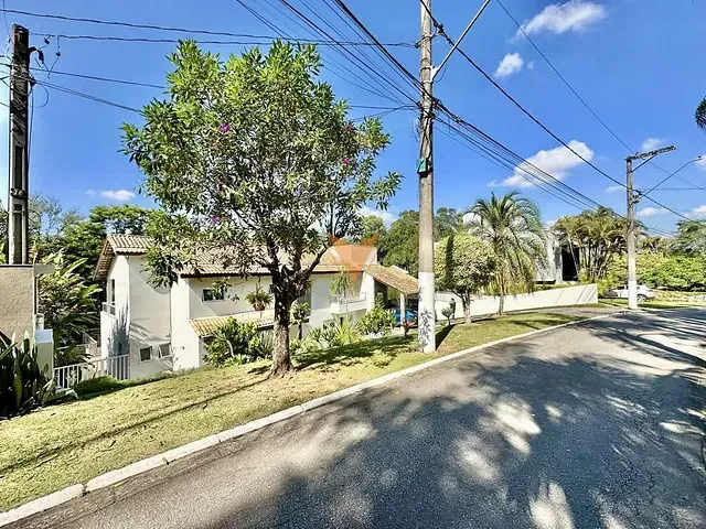 Casa com 1001m² 5 quartos e 7 banheiros, à venda, no bairro Residencial Euroville em Carapicuíba