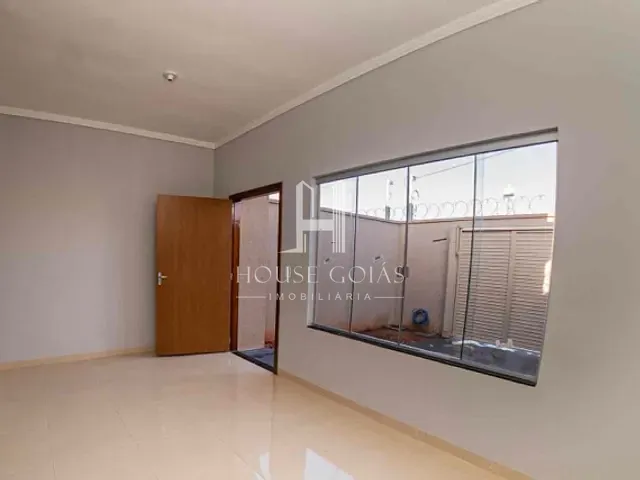 Casa com 100m² 2 quartos e 2 banheiros, à venda, no bairro Centro em Aragoiânia