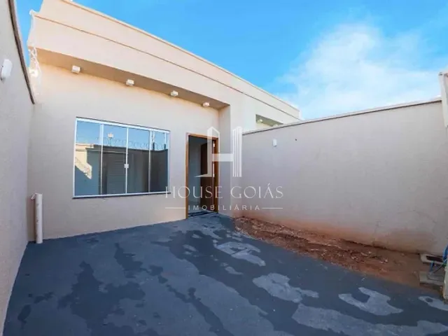 Casa com 100m² 2 quartos e 2 banheiros, à venda, no bairro Centro em Aragoiânia