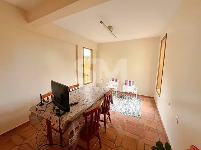 Casa com 600m² 4 quartos e 2 banheiros, à venda, no bairro Maria Goretti em Chapecó