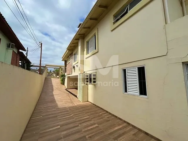 Casa com 600m² 4 quartos e 2 banheiros, à venda, no bairro Maria Goretti em Chapecó