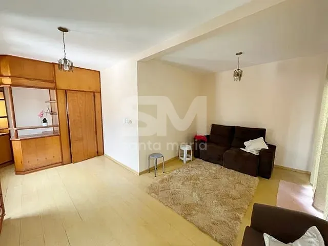 Casa com 600m² 4 quartos e 2 banheiros, à venda, no bairro Maria Goretti em Chapecó