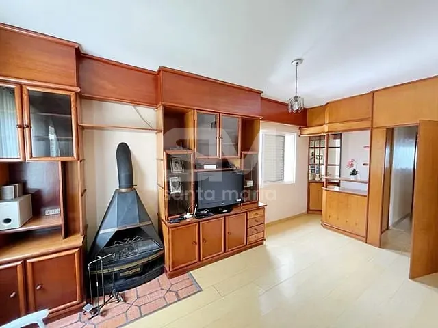 Casa com 600m² 4 quartos e 2 banheiros, à venda, no bairro Maria Goretti em Chapecó