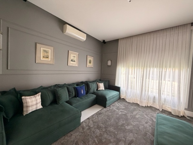 Casa com 1050m² 4 quartos e 6 banheiros, à venda, no bairro Tamboré em Santana de Parnaíba