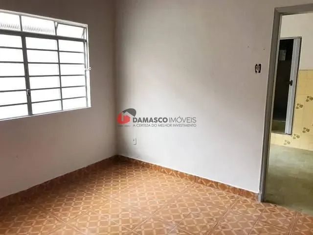 Casa 1 quarto e 1 banheiro, para alugar, no bairro Santa Paula em São Caetano do Sul