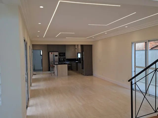 Casa com 360m² 4 quartos e 6 banheiros, à venda, no bairro Alphaville em Santana de Parnaíba