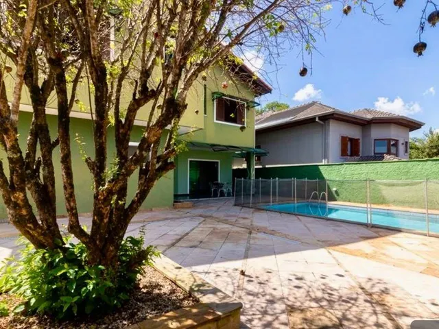 Casa com 530m² 4 quartos e 6 banheiros, à venda, no bairro Alphaville em Santana de Parnaíba