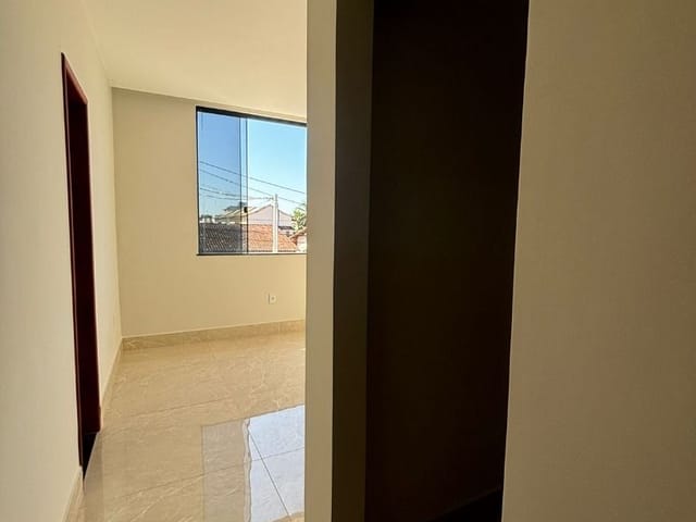 Casa com 110m² 3 quartos e 4 banheiros, à venda, no bairro Costa Azul em Rio das Ostras