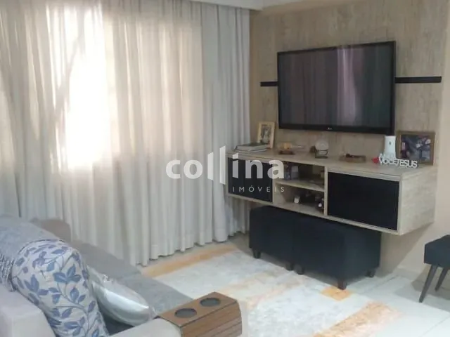 Casa com 266m² 3 quartos e 3 banheiros, à venda, no bairro Cidade das Flores em Osasco