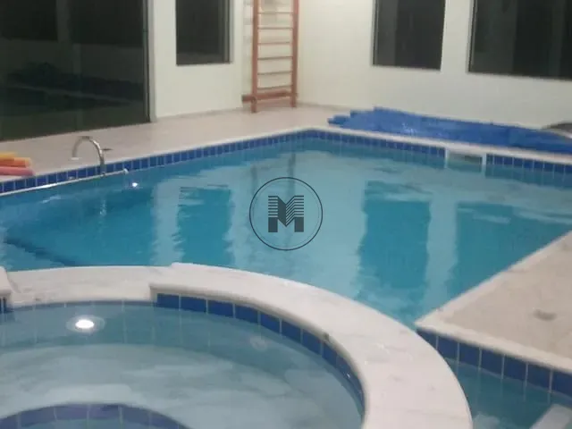 Casa com 2100m² 4 quartos e 7 banheiros, à venda, no bairro Village Mantiqueira em Guaratinguetá
