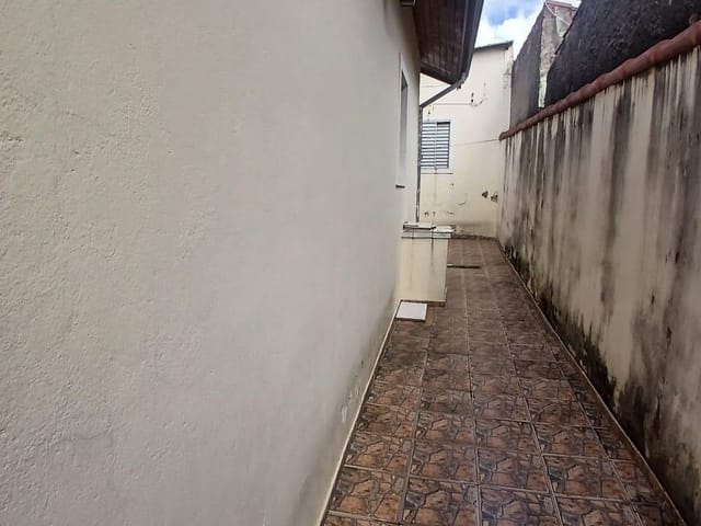 Casa com 250m² 2 quartos e 1 banheiro, para alugar, no bairro Parque Valença I em Campinas