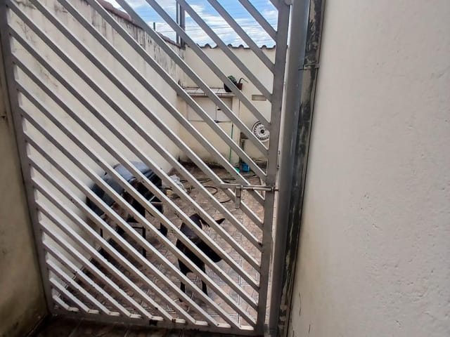 Casa com 250m² 2 quartos e 1 banheiro, para alugar, no bairro Parque Valença I em Campinas