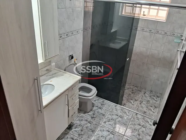 Casa 3 quartos e 1 banheiro, para alugar, no bairro Jardim Santa Rosa em Nova Odessa