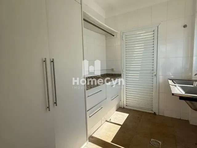 Casa com 390m² 4 quartos e 5 banheiros, à venda, no bairro Jardins Valência em Goiânia