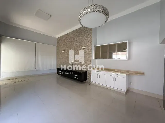 Casa com 390m² 4 quartos e 5 banheiros, à venda, no bairro Jardins Valência em Goiânia