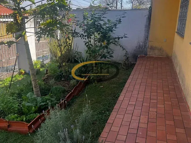 Casa com 300m² 3 quartos e 2 banheiros, à venda, no bairro Santa Mônica em Londrina