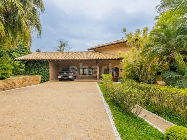 Casa com 1400m² 3 quartos e 6 banheiros, à venda, no bairro Residencial Tamboré em Barueri