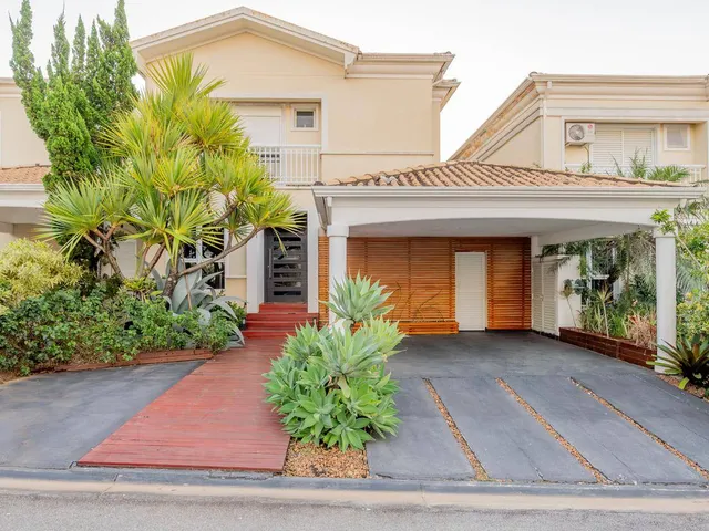Casa com 300m² 3 quartos e 5 banheiros, à venda, no bairro Tamboré em Barueri