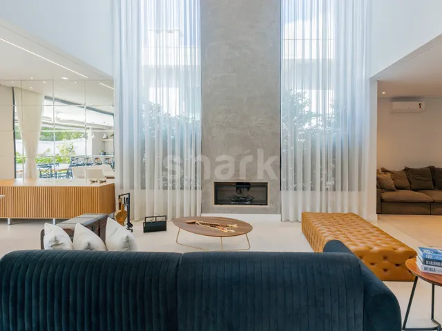 Casa com 837m² 5 quartos e 7 banheiros, à venda, no bairro Alphaville em Santana de Parnaíba