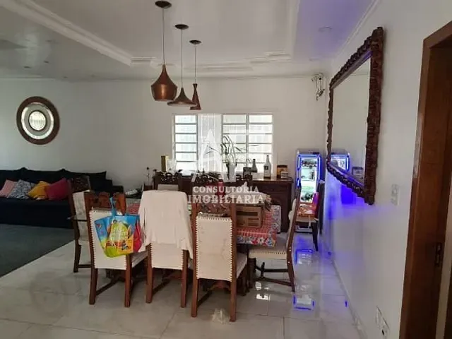Casa com 800m² 4 quartos e 5 banheiros, para alugar, no bairro Jardim das Nações em Taubaté