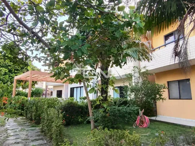 Casa 2 quartos e 2 banheiros, à venda, no bairro Buraquinho em Lauro de Freitas