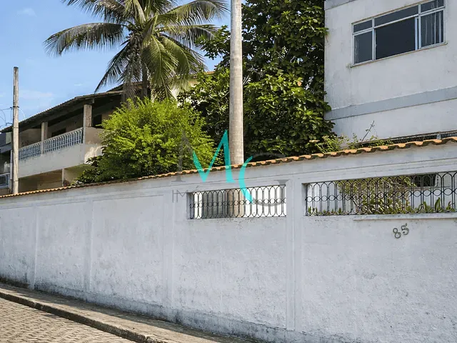 Casa com 525m² 4 quartos e 2 banheiros, à venda ou para alugar, no bairro Campo Grande em Rio de Janeiro