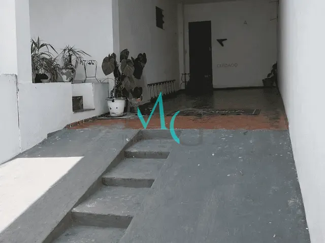Casa com 525m² 4 quartos e 2 banheiros, à venda ou para alugar, no bairro Campo Grande em Rio de Janeiro