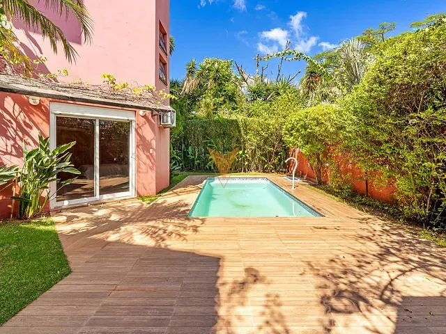 Casa com 500m² 3 quartos e 3 banheiros, à venda, no bairro Alphaville em Santana de Parnaíba