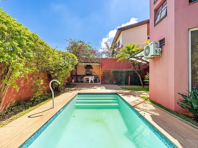 Casa com 500m² 3 quartos e 3 banheiros, à venda, no bairro Alphaville em Santana de Parnaíba