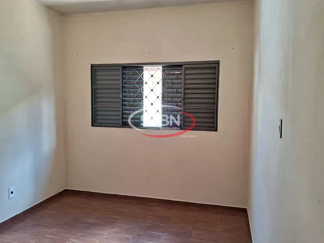 Casa 2 quartos e 1 banheiro, para alugar, no bairro LOPES IGLESIAS em Nova Odessa