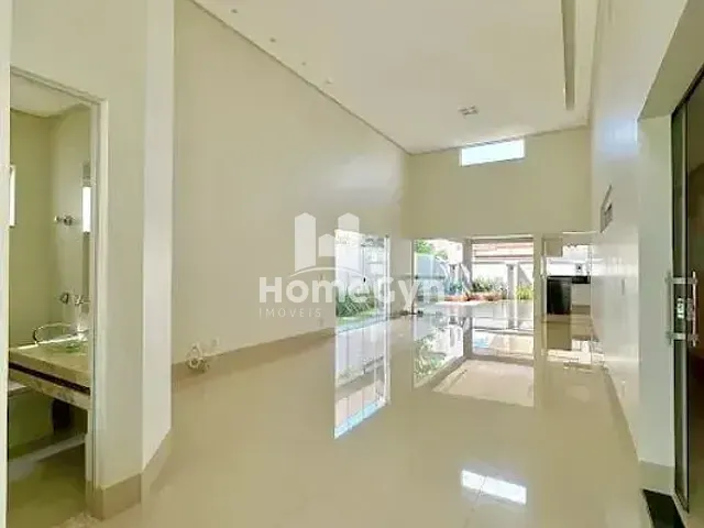 Casa com 400m² 3 quartos e 5 banheiros, à venda, no bairro Jardins Valência em Goiânia