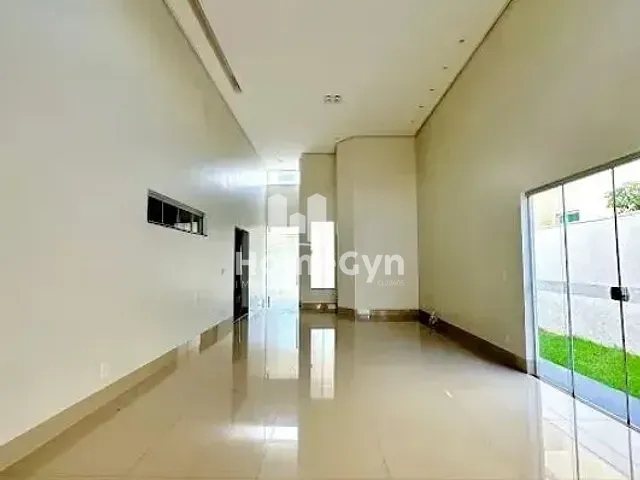Casa com 400m² 3 quartos e 5 banheiros, à venda, no bairro Jardins Valência em Goiânia
