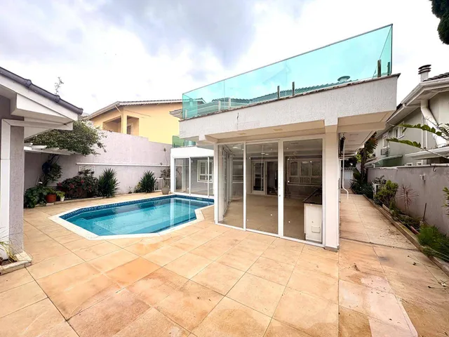 Casa com 500m² 4 quartos e 7 banheiros, à venda, no bairro Alphaville em Santana de Parnaíba