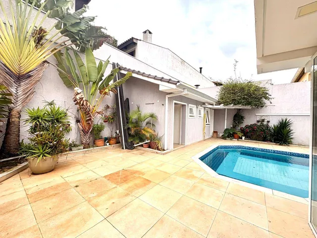 Casa com 500m² 4 quartos e 7 banheiros, à venda, no bairro Alphaville em Santana de Parnaíba