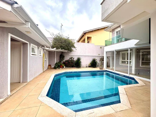 Casa com 500m² 4 quartos e 7 banheiros, à venda, no bairro Alphaville em Santana de Parnaíba