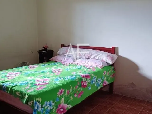 Casa com 250m² 3 quartos e 2 banheiros, à venda, no bairro Jardim Bela Vista em Taubaté