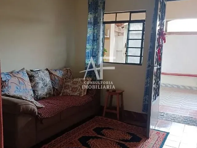 Casa com 250m² 3 quartos e 2 banheiros, à venda, no bairro Jardim Bela Vista em Taubaté