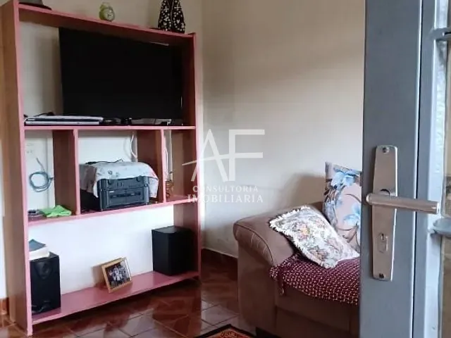 Casa com 250m² 3 quartos e 2 banheiros, à venda, no bairro Jardim Bela Vista em Taubaté