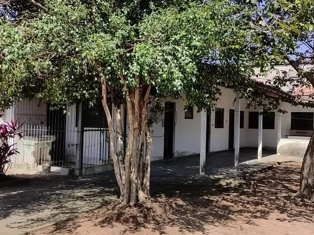 Casa com 300m² 2 quartos e 1 banheiro, à venda, no bairro Cidade Nova em Pindamonhangaba