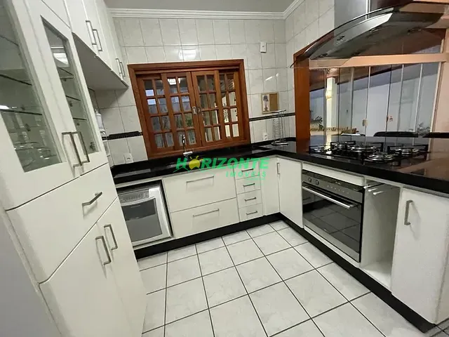 Casa com 276m² 3 quartos e 4 banheiros, à venda, no bairro Urbanova em São José dos Campos