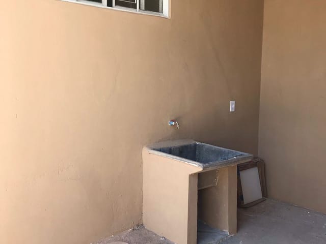 Casa 1 quarto e 1 banheiro, para alugar, no bairro Parque Valença I em Campinas