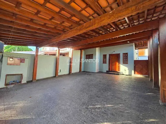 Casa 3 quartos e 4 banheiros, para alugar, no bairro Jardim Saira em Sorocaba