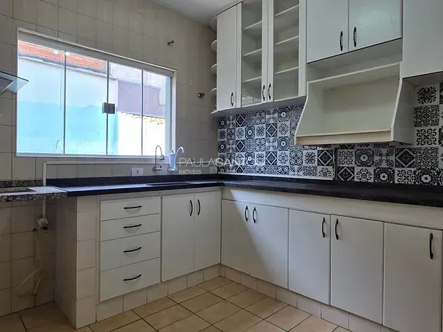 Casa 3 quartos e 4 banheiros, para alugar, no bairro Jardim Saira em Sorocaba