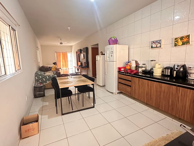 Casa 4 quartos e 3 banheiros, para alugar, no bairro Altos do Mirante em Chapada dos Guimarães