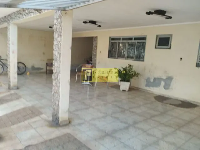 Casa com 200m² 2 quartos e 2 banheiros, à venda, no bairro Conjunto Habitacional Costa do Sol em São José do Rio Preto