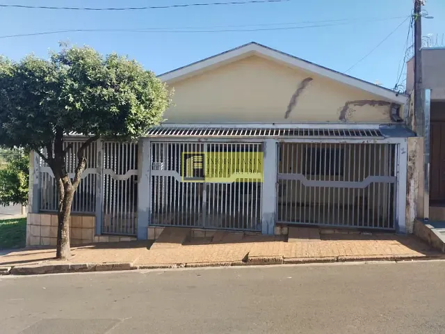 Casa com 200m² 2 quartos e 2 banheiros, à venda, no bairro Conjunto Habitacional Costa do Sol em São José do Rio Preto